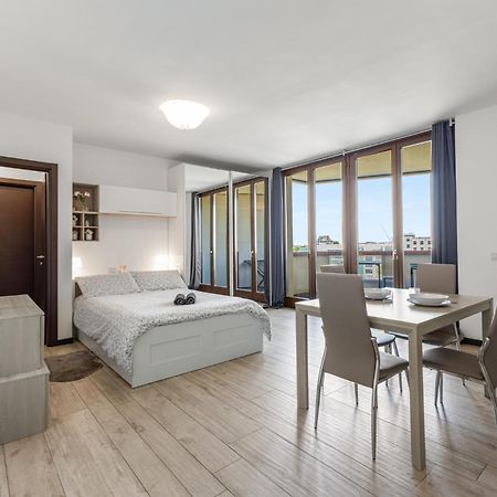 Apartamento Monolocale Con Balcone Self Check In Milano Sempione Exterior foto
